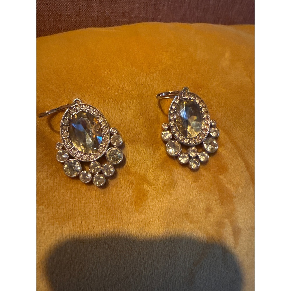 Vintage Style Silver Tone Crystal Oval Chandelier Lever Back Drop Earrings